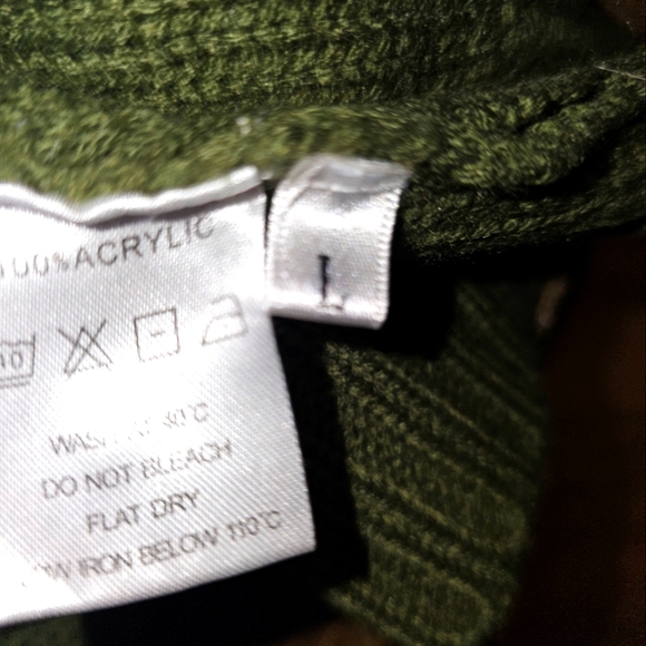 GREEN Turtle Neck Sweater Dress - Picture 7 of 7